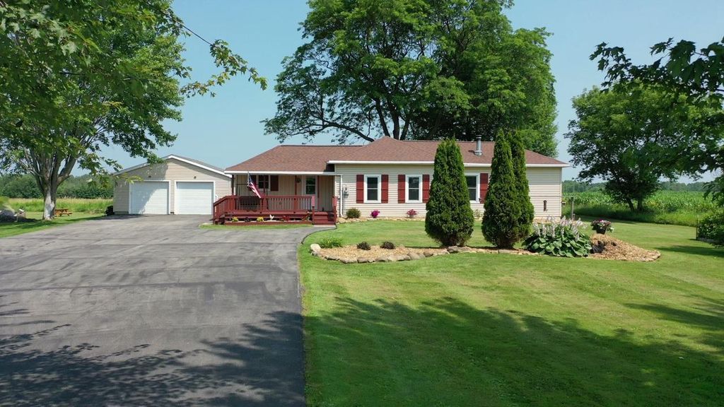 6196 COUNTY RD D, Abrams, WI 54101