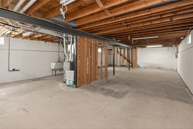 267 Valiant Drive, Henrietta, NY 14623