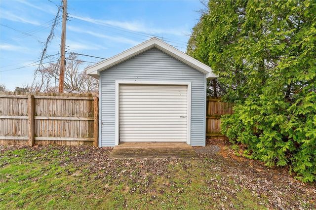 267 Valiant Drive, Henrietta, NY 14623