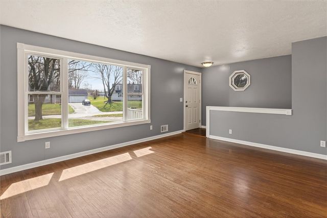 267 Valiant Drive, Henrietta, NY 14623