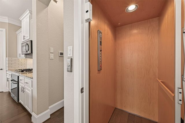 8326 Ginger Oak Street, Houston, TX 77055