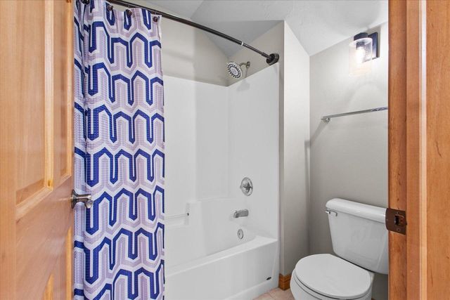 3020 E FALLCREEK LANE, Appleton, WI 54913