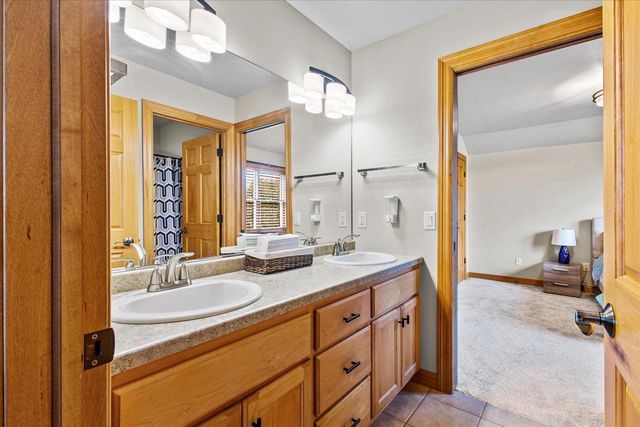 3020 E FALLCREEK LANE, Appleton, WI 54913