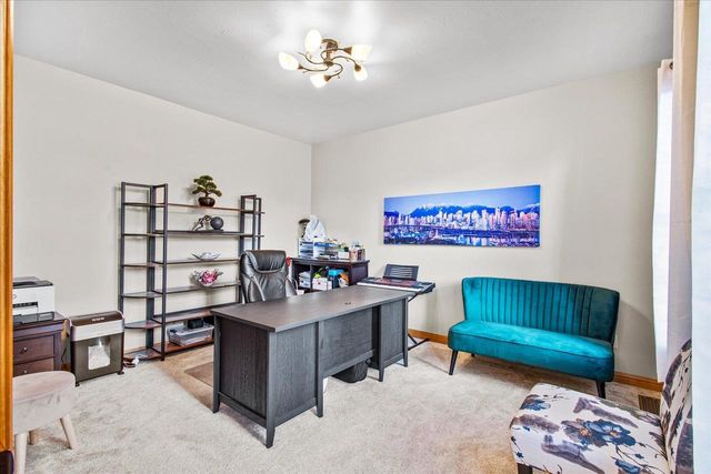 3020 E FALLCREEK LANE, Appleton, WI 54913