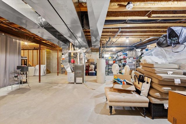 3020 E FALLCREEK LANE, Appleton, WI 54913