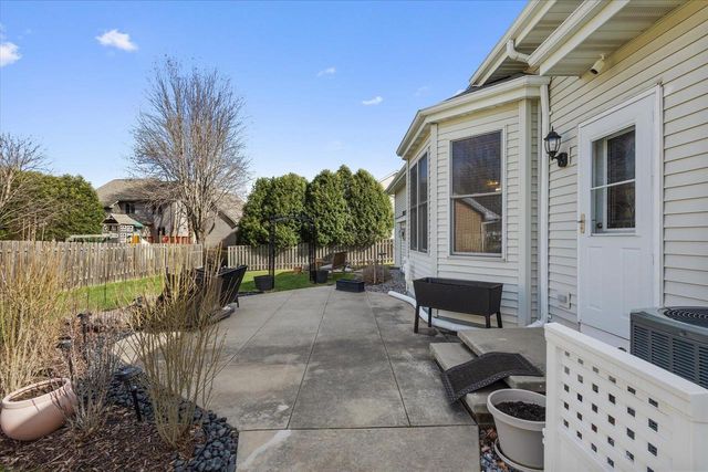 3020 E FALLCREEK LANE, Appleton, WI 54913