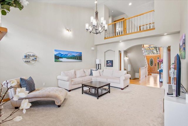 3020 E FALLCREEK LANE, Appleton, WI 54913