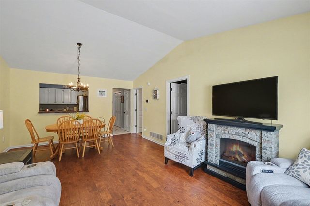 7132 E Cannon Place Drive, Rockford, MI 49341