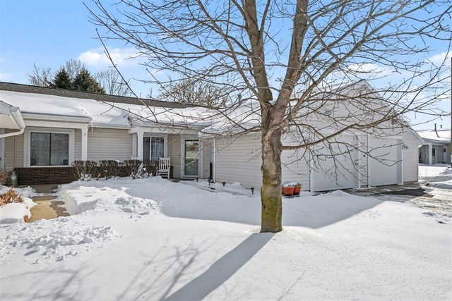 7132 E Cannon Place Drive, Rockford, MI 49341