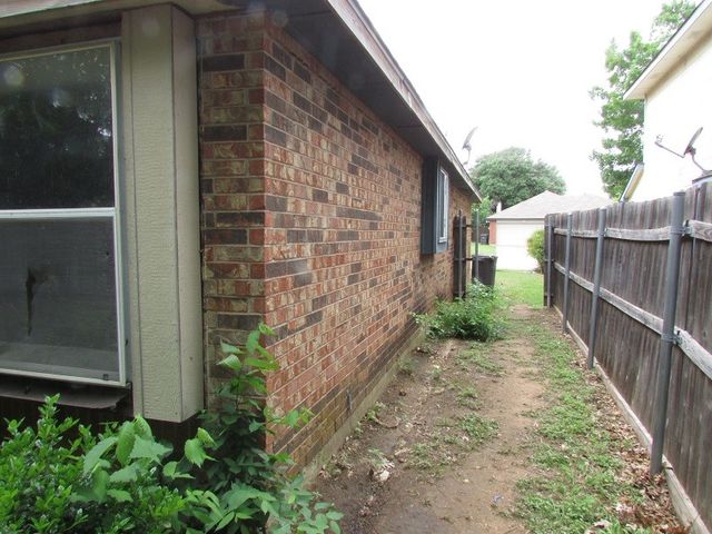 8337 Cloverglen Lane, Fort Worth, TX 76123