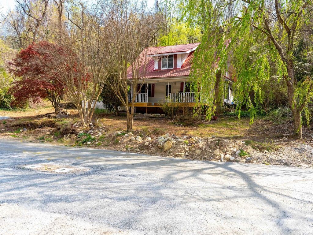 306 Southside Drive, Chimney Rock, NC 28720