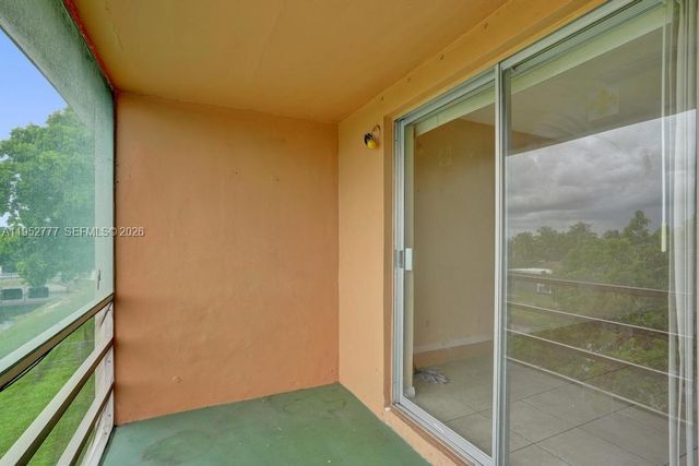 4731 NW 10th Ct 314, Plantation, FL 33313