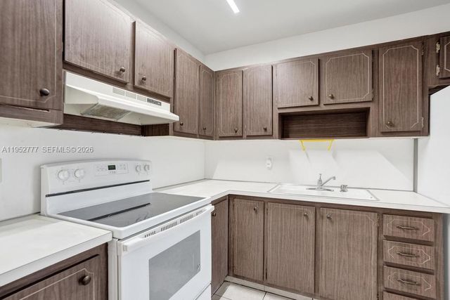 4731 NW 10th Ct 314, Plantation, FL 33313