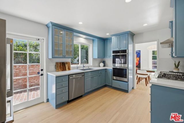 864 Bienveneda Avenue, Pacific Palisades (los Angeles), CA 90272