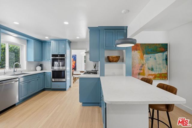 864 Bienveneda Avenue, Pacific Palisades (los Angeles), CA 90272