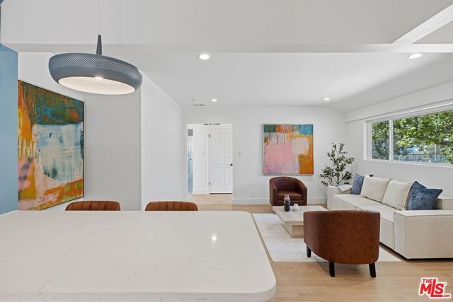 864 Bienveneda Avenue, Pacific Palisades (los Angeles), CA 90272