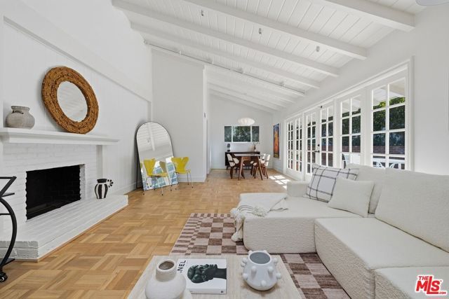 864 Bienveneda Avenue, Pacific Palisades (los Angeles), CA 90272