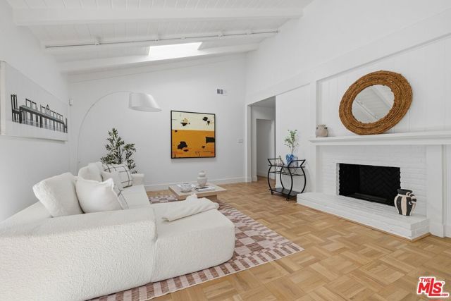 864 Bienveneda Avenue, Pacific Palisades (los Angeles), CA 90272