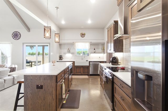 4299 County Road 1098, Celeste, TX 75423