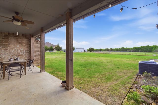 4299 County Road 1098, Celeste, TX 75423