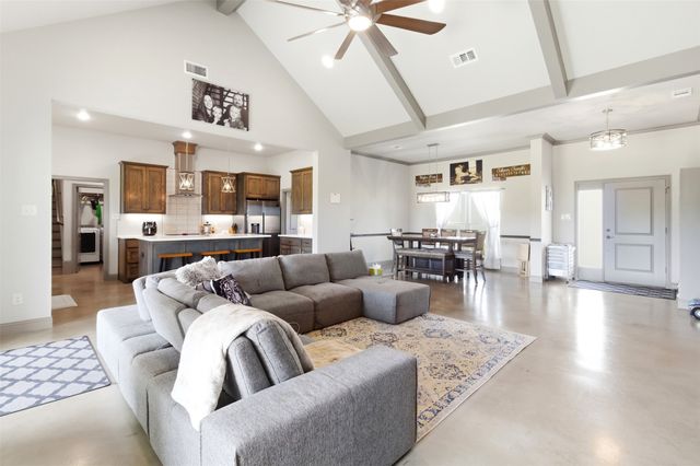 4299 County Road 1098, Celeste, TX 75423