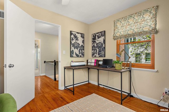 301 W HOLLYRIDGE Circle, Peoria, IL 61614