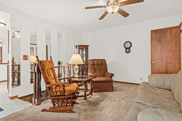 9043 16th Avenue S, Bloomington, MN 55425