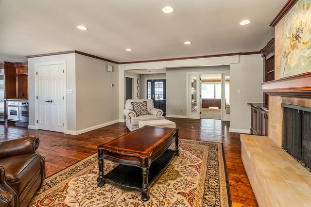 1902 Suzanne Drive, Marion, IL 62959