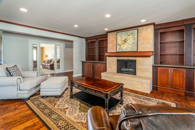 1902 Suzanne Drive, Marion, IL 62959