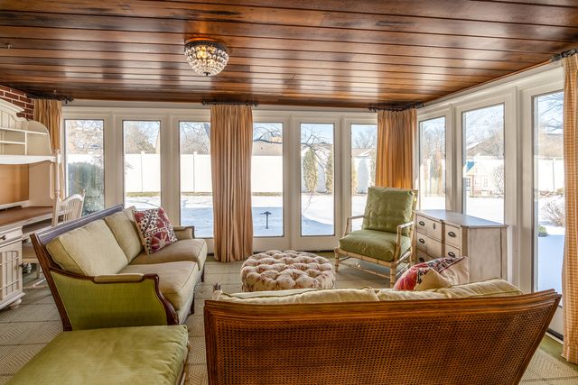 1902 Suzanne Drive, Marion, IL 62959