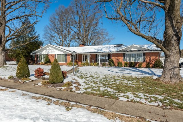 1902 Suzanne Drive, Marion, IL 62959