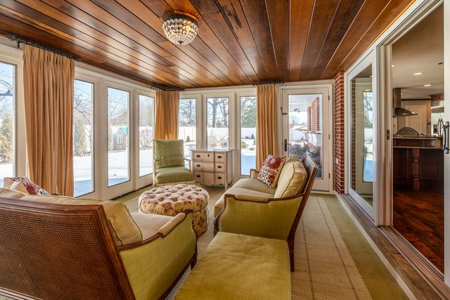 1902 Suzanne Drive, Marion, IL 62959