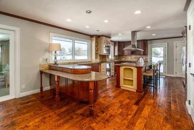 1902 Suzanne Drive, Marion, IL 62959