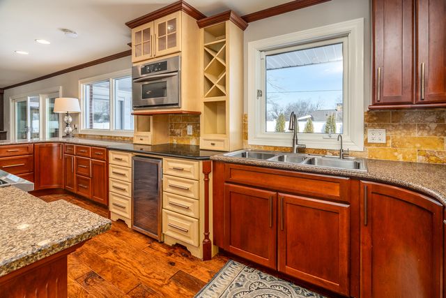 1902 Suzanne Drive, Marion, IL 62959