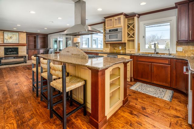 1902 Suzanne Drive, Marion, IL 62959