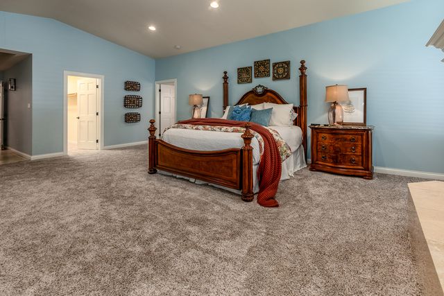 1902 Suzanne Drive, Marion, IL 62959