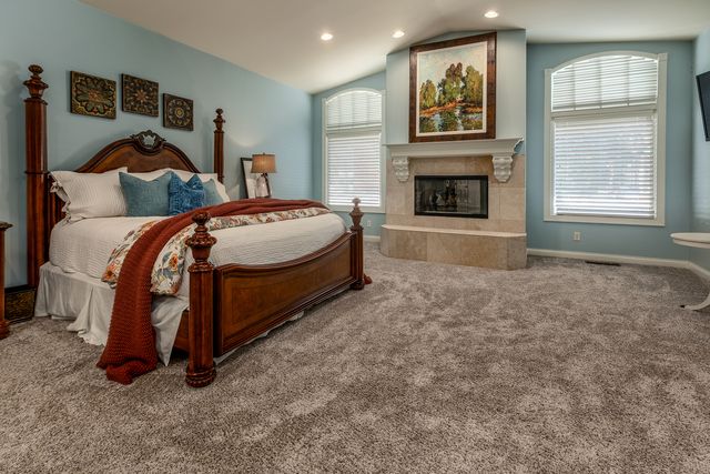 1902 Suzanne Drive, Marion, IL 62959