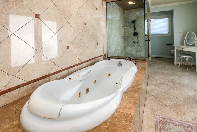 1902 Suzanne Drive, Marion, IL 62959