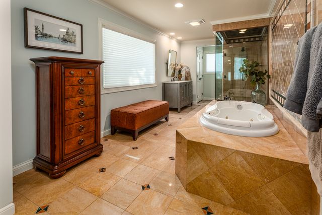 1902 Suzanne Drive, Marion, IL 62959