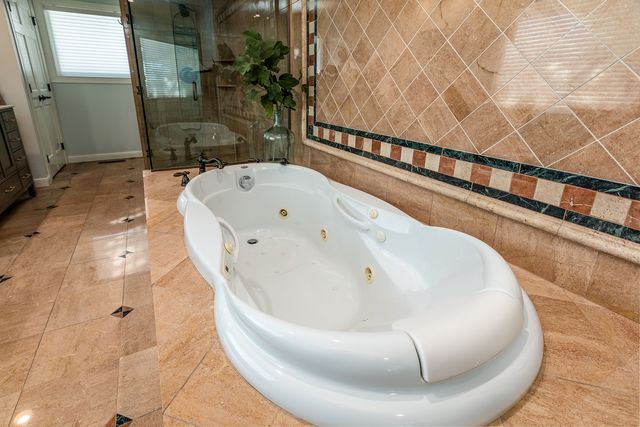 1902 Suzanne Drive, Marion, IL 62959