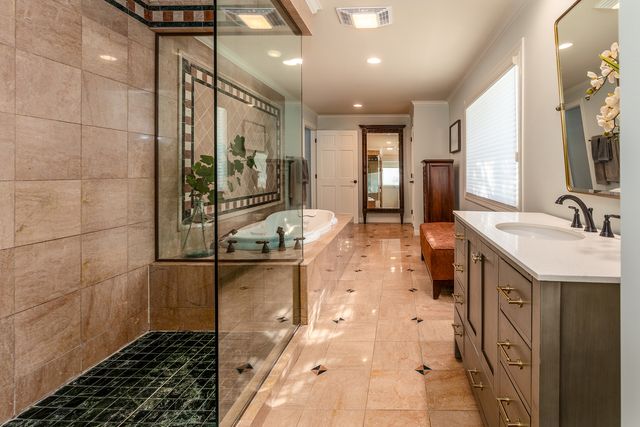 1902 Suzanne Drive, Marion, IL 62959