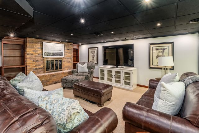 1902 Suzanne Drive, Marion, IL 62959