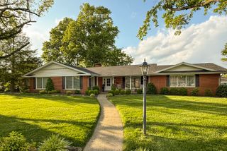 1902 Suzanne Drive, Marion, IL 62959