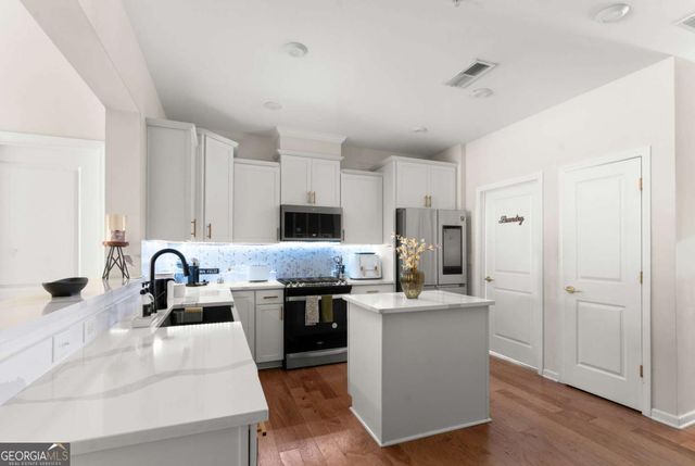 18 Singleton Way, Peachtree City, GA 30269