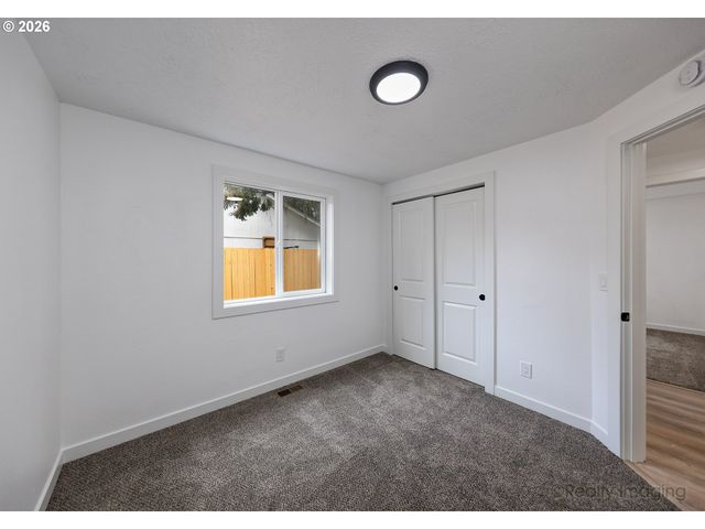 5744 SUGAR PLUM Ave, Salem, OR 97306