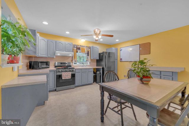 110 S 10TH ST, Del Haven, NJ 08251