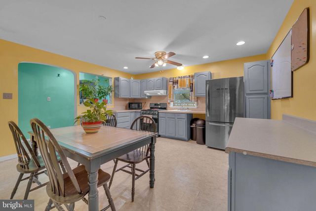 110 S 10TH ST, Del Haven, NJ 08251