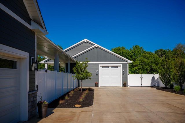 11641 Old Green Bay ROAD, Pleasant Prairie, WI 53158
