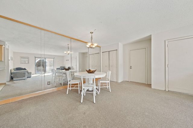 685 Oak St 12-9, Brockton, MA 02301