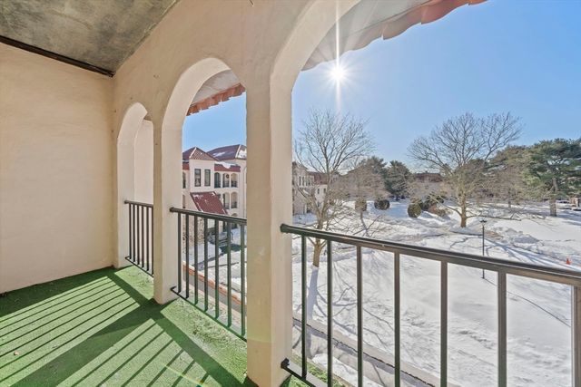 685 Oak St 12-9, Brockton, MA 02301